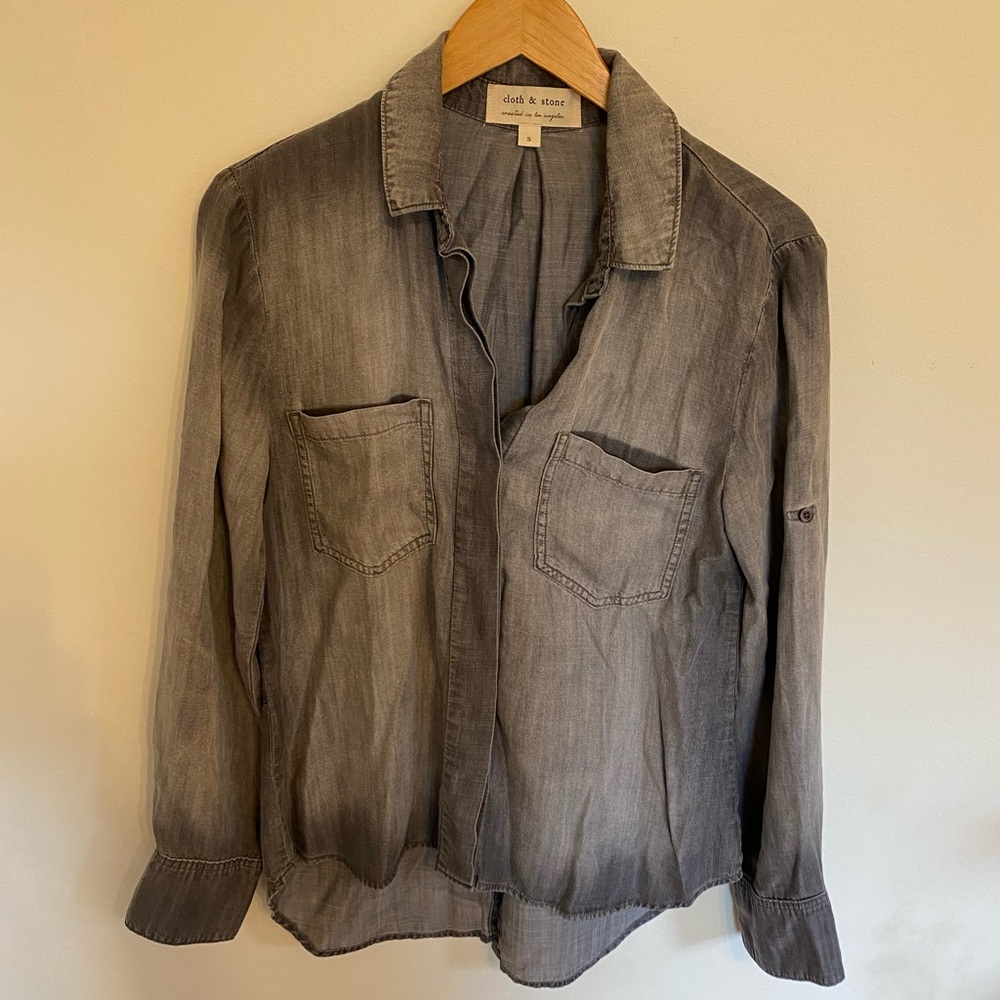 Anthropologie Cloth and Stone chambray button down shirt